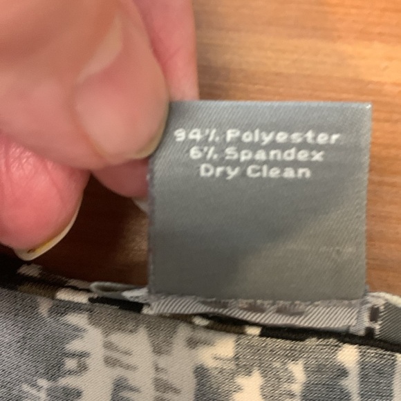 Ann Taylor Office Dress w Stretch, Wrinkle Free, Neutral Colours, Soft Knit - Picture 12 of 12